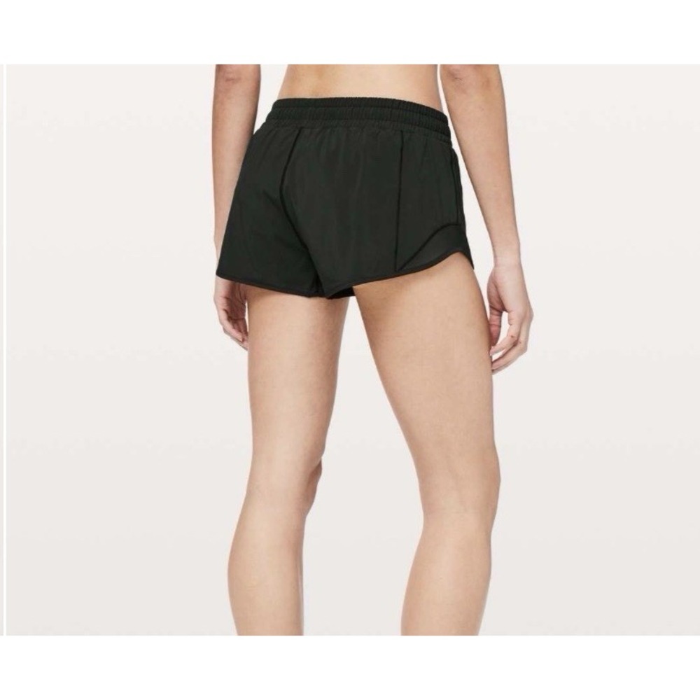 Lululemon Hotty Hot II High Rise Shorts 2.5" Black Sz 4 Running Yoga Gym W7ARKR - Picture 2 of 11